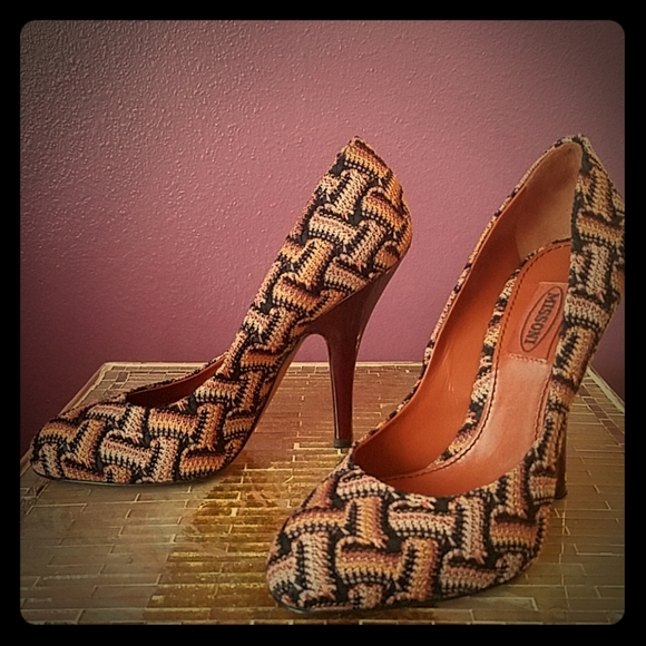 Missoni Shoes - Missoni woven pumps w leather soles
